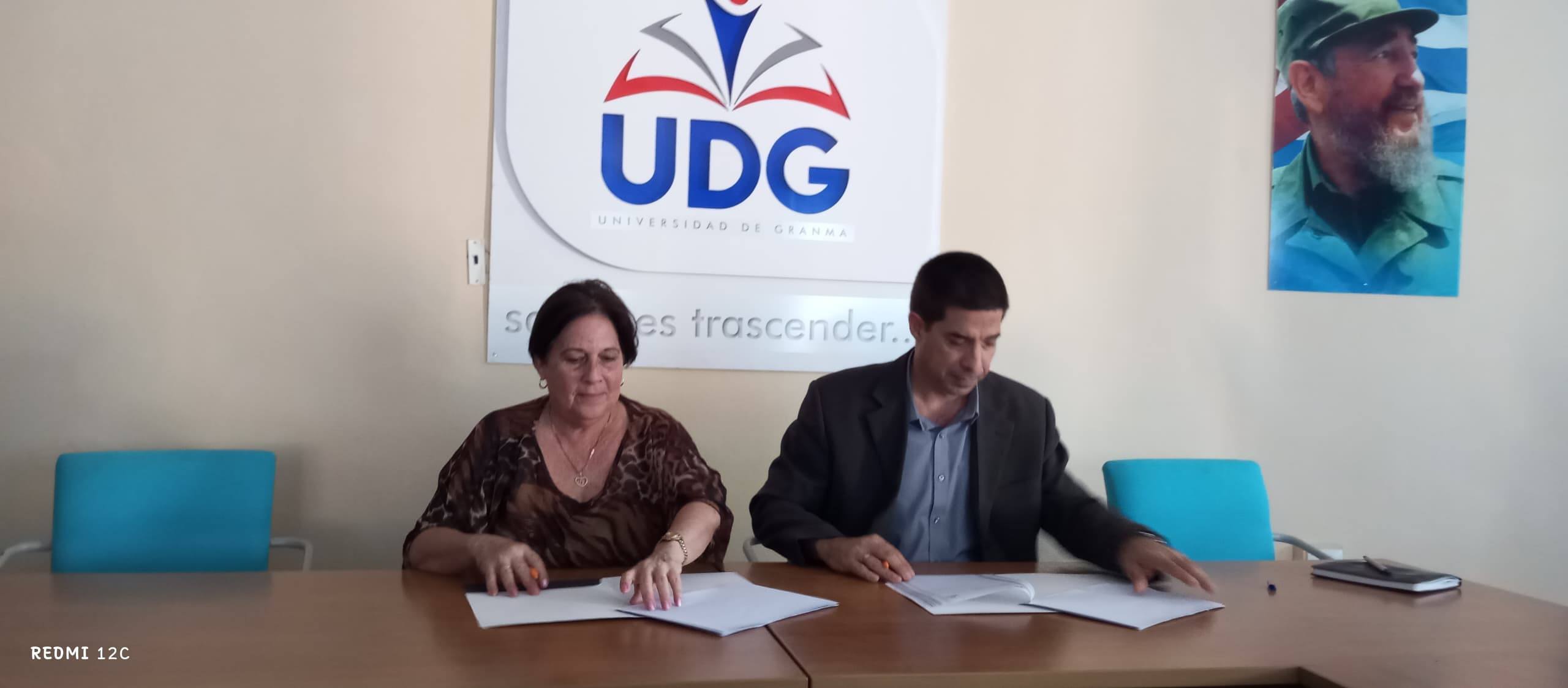 Santiago realiza recorridos por varios centros de estudios en el país